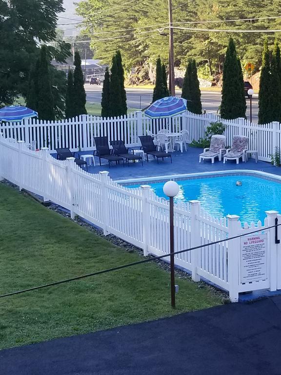 Seven Dwarfs Motel & Cabins Lake George Bagian luar foto