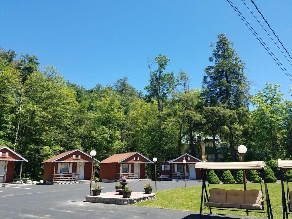 Seven Dwarfs Motel & Cabins Lake George Bagian luar foto