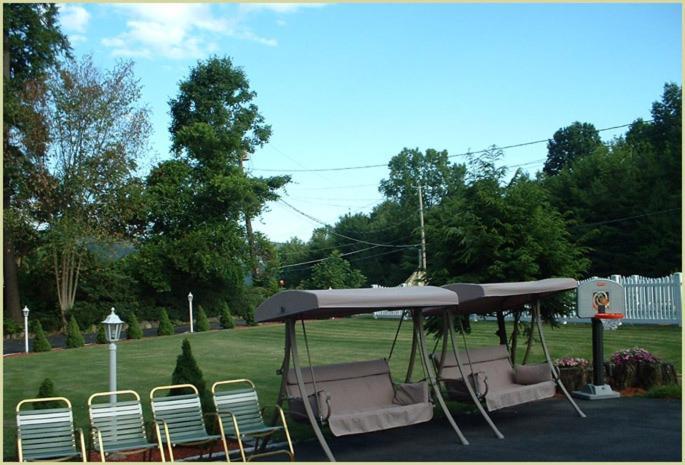 Seven Dwarfs Motel & Cabins Lake George Bagian luar foto